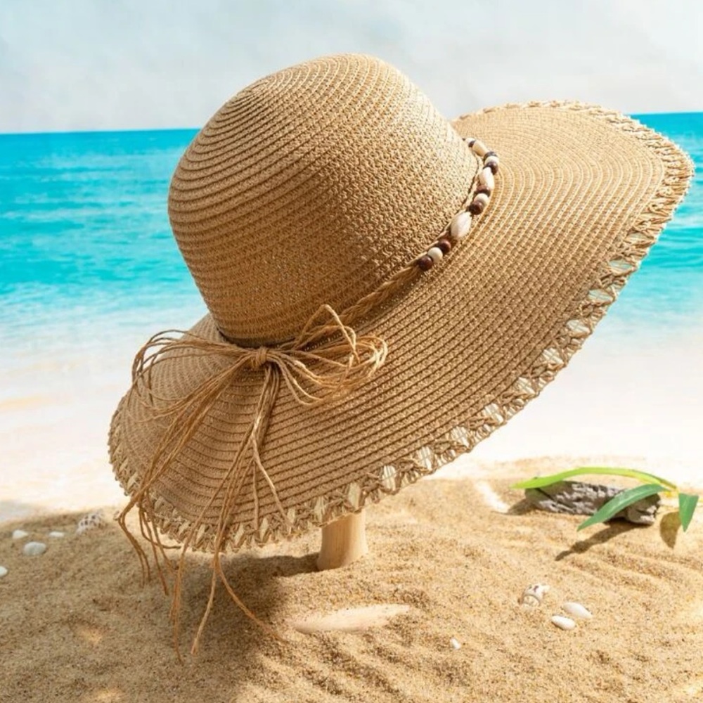 NWOT Shell Decor Straw Hat - One Size